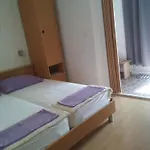 Carevic بيت ضيافة 4*