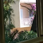 Carevic بيت ضيافة Baška Voda