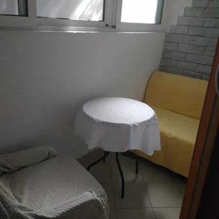 Carevic Guest house *