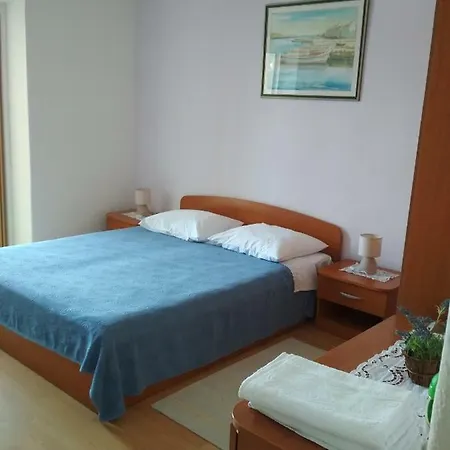 Guest house Carevic Baska Voda