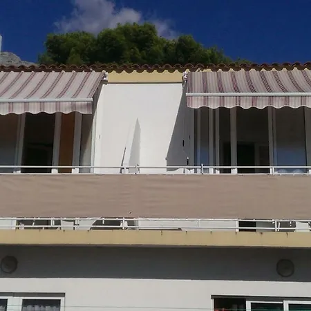Guest house Carevic Baska Voda